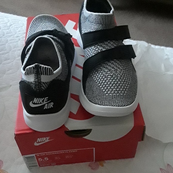 Nike sockracer flyknit - Picture 1 of 4